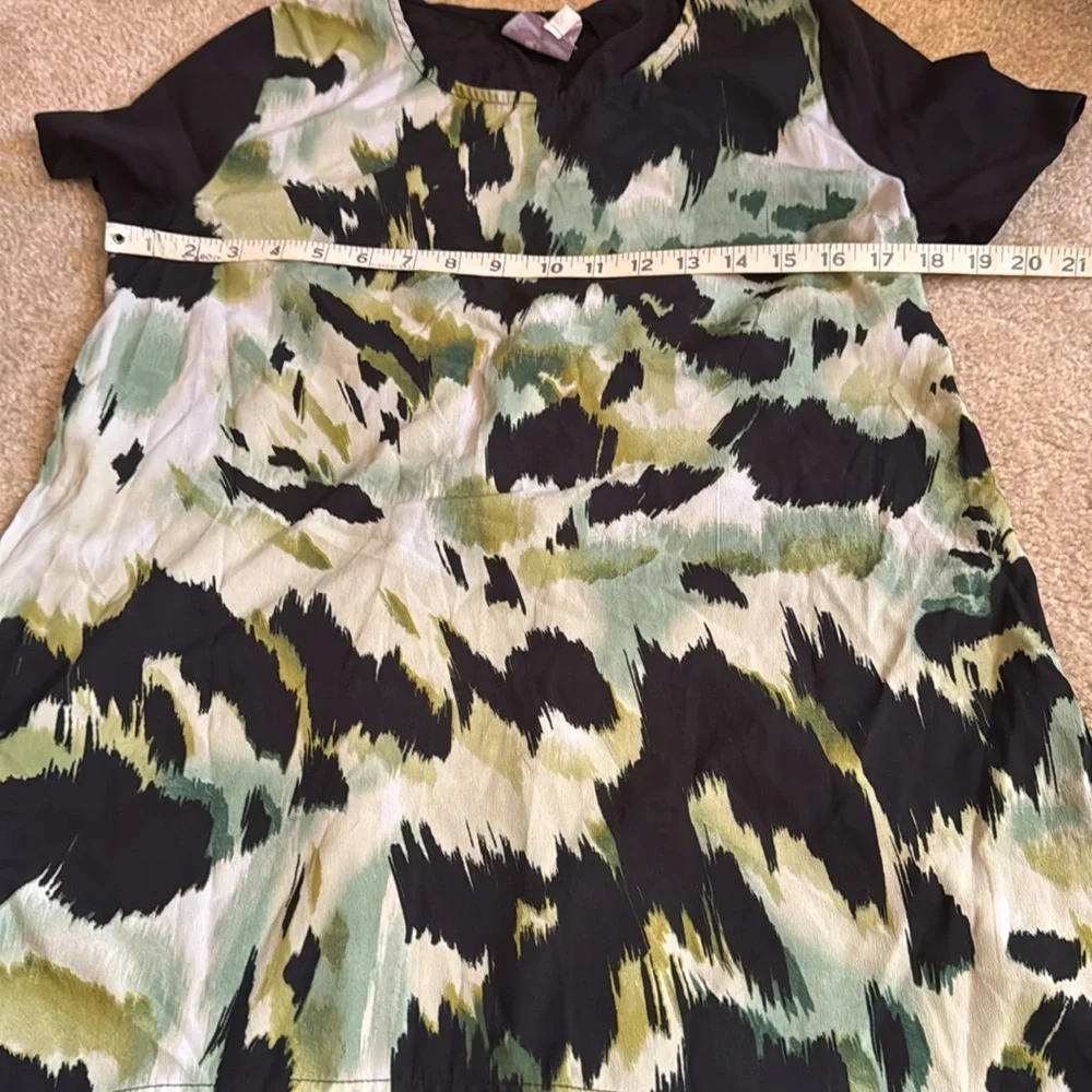 Pattern Tunic - Size Medium - Picture 9 of 11
